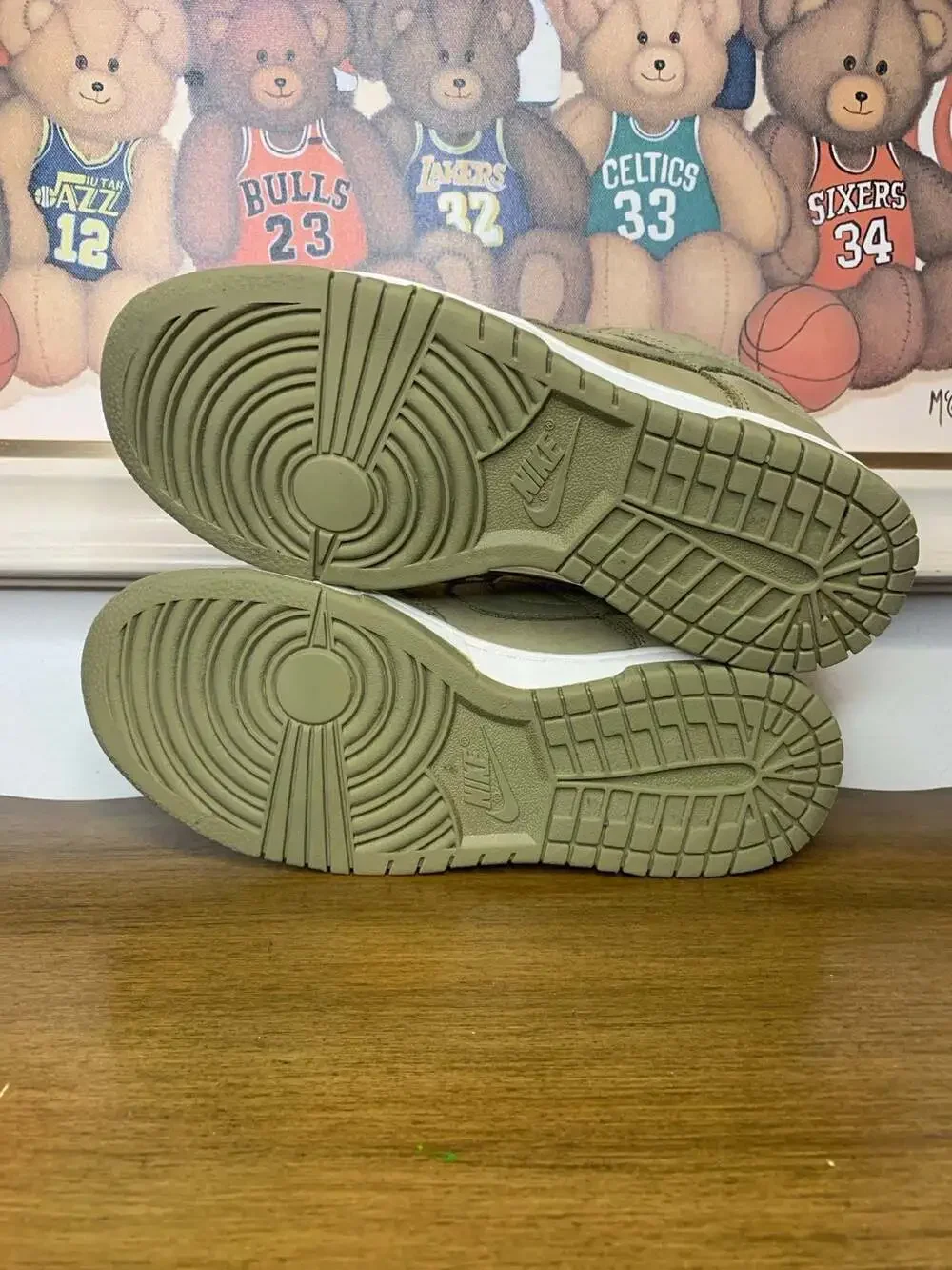 Nike Dunk Low PRM Neutral Olive Women Size 7